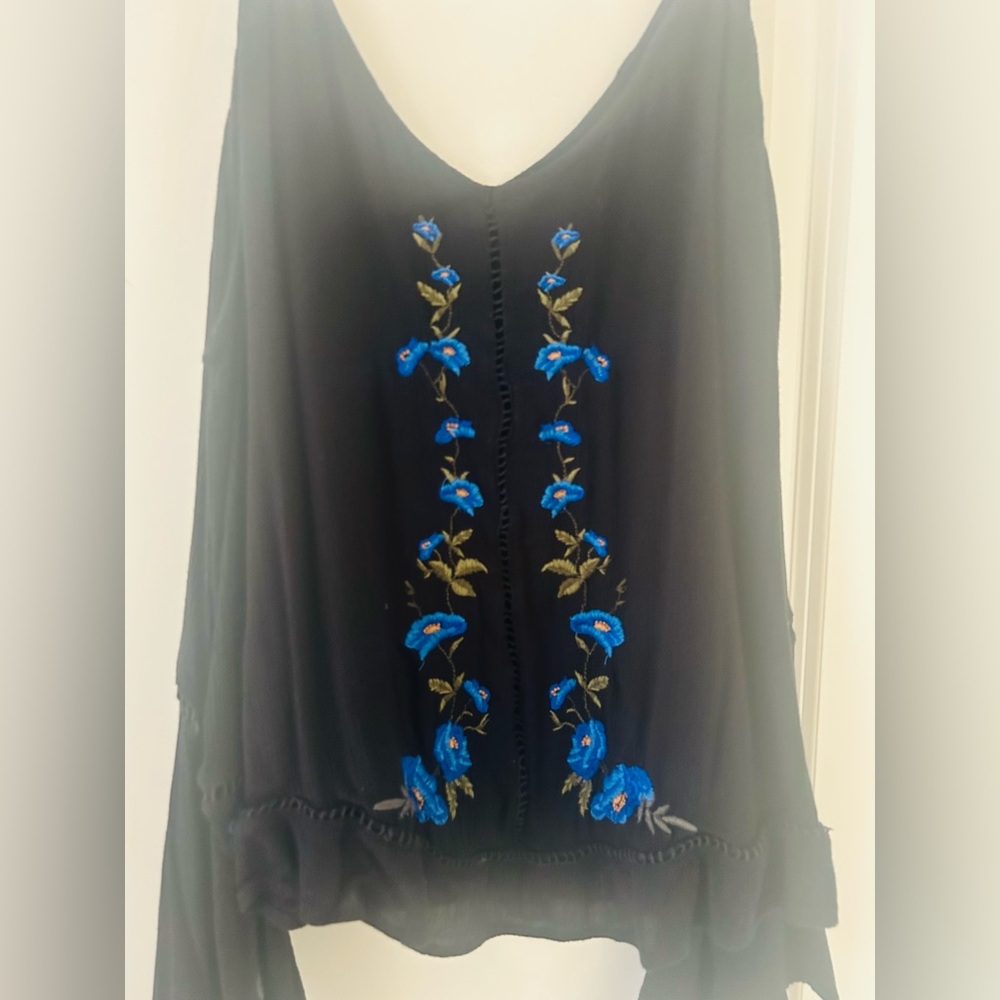 AE Embroidered Top - Picture 5 of 8